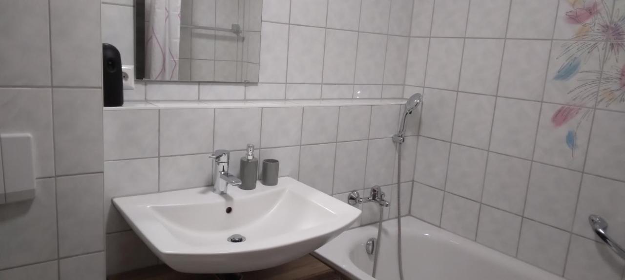 שוואנדורף אין ביירן Ferienwohnung Mit Balkon מראה חיצוני תמונה